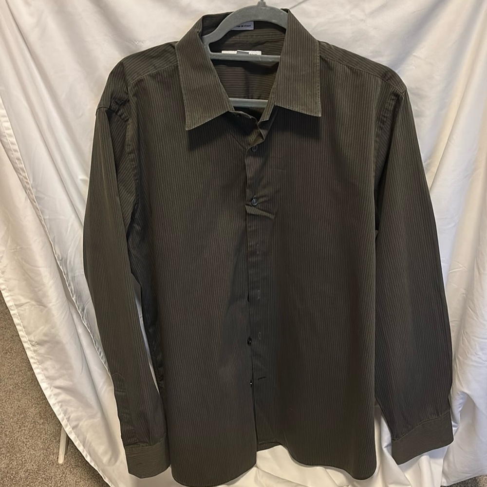 Banana Republic L men’s gray fitted button downn